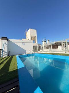 Cochera, Pileta, Wi-Fi y relax total - 0