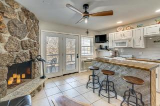 Cozy Lake Ozark Villa w/ Main Channel Views! - 6