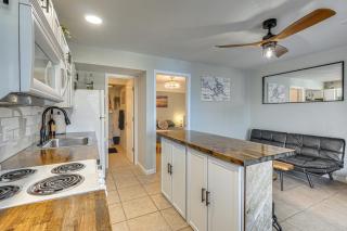 Cozy Lake Ozark Villa w/ Main Channel Views! - 4