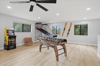 Yosemite Outpost - 5