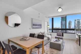 New 35th Floor DowntownFree Parking - 5