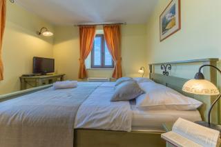 Villa Christina with Pool, Jacuzzi and Sauna - 9