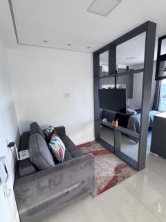 Studio 64 novo bem equipado com ar condicionado, cozinha completa, até 4 pessoas - Centro Mogi - 6