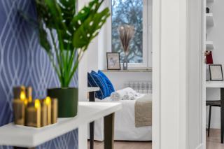 Old Town Warsaw Apartment 2BR Sleeps 6 Family-Friendly - 0