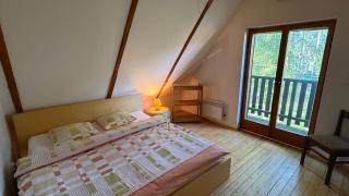 Detached romantic chalet in the woods - U Faflika - 8