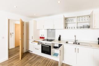 New 3BR Home with Gated Parking & Garden - 7