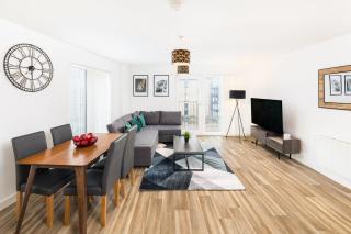 New 3BR Home with Gated Parking & Garden - 0