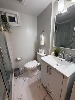 2BR in the Heart of Little Italy - 5