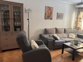 En perle med plass til voksne og familien, solfylt terrasse 5 min fra stranden - 8