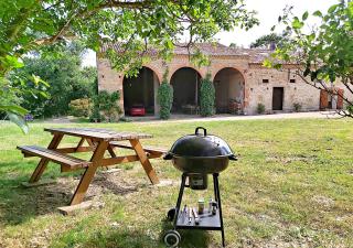 Grand gîte 190 m2 - 3 chambres pour 6 pers avec billard, jardin et barbecue - idéal familles ou 2-3 couples - proche Canal du Midi - 4