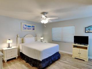 Pelican Isle #513 - Sandy Toes 5 - 6