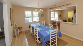 Pet Friendly, Walk To Beach - 7