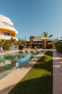 Baja Beach Pad at Cerritos - 7