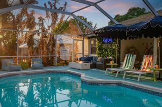 5 Mi to Beach Game Room with Karaoke Grill - 9