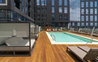 Seaport Apartment Fireplace Gym & Pool Access - 8