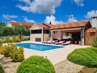 Family friendly house with a swimming pool Gornje Rastane, Biograd - 25451 - 9