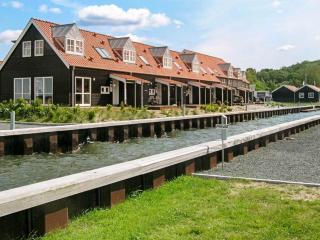 Spa Retreat by the Canal - By Traum Ferienwohnungen - 4