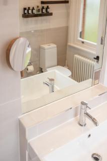 Beautiful 5 Bedroom Home in Evesham - 3