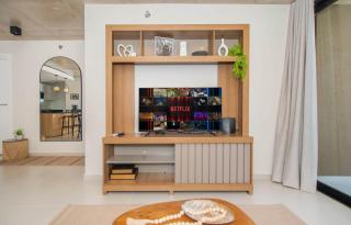 Furnished 2BR BBQ Pool & Gym King Bed - 2