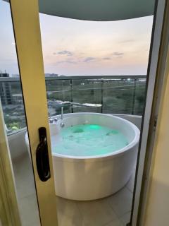 Brand new Oceanview 3 bedroom with Private Jacuzzi - 2