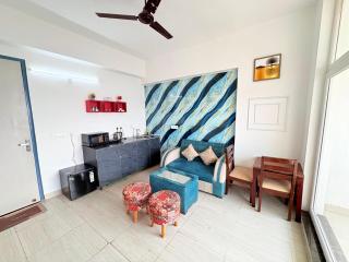 Mall noida sector 75 Couple friendly - 5