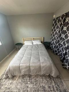 2B1B Central Location in Phx|Pool|Airport - 1