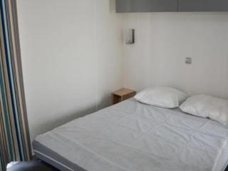 Mobil-home confortable avec terrasse - 6 pers. - API-1-52-2168 - 6