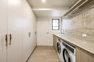 Clifton by the sea, Cairns - 2