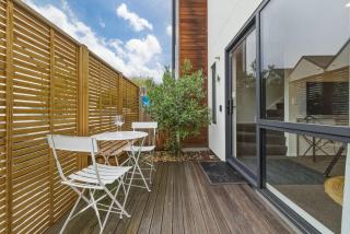 3BRM 3 Bathroom Central townhouse free car park - 4