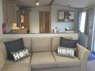 Dunroamin Lodge - 2