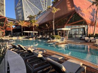 Luxury Oceanfront Suite - The Langham Residences - 0