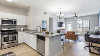 Landing Stunning 2BD Gym Clubhouse - 5