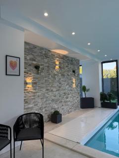 Sublime LOFT PISCINE Intérieure VERSAILLES - 8