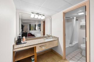 Clarion Inn Branson - 2