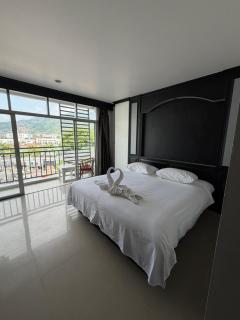 Little Patong Hotel & Restaurant - 0