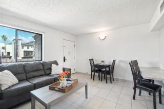 127 Fully Furnished 1BR Suite-Prime Location - 8