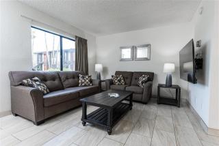 219 Fully Furnished, WiFi Included - Scottsdale - 2