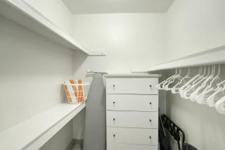 232 Fully Furnished 1BR Suite-Prime Location - 2