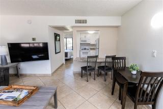 126 Fully Furnished 1BR Suite-Prime Location - 3