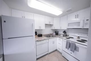 214 Fully Furnished 1BR Suite-Outdoor Pool - 9