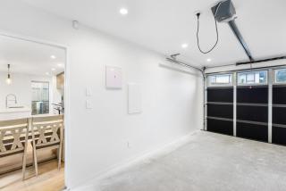 Modern near new beautiful home and central location - 1