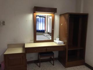Petchpailyn Hotel - 1