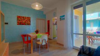 TRILOCALE A POCHI PASSI DAL MARE cod 513 - 3