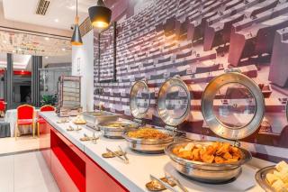 ibis Chengdu East Railway Station Hotel - 1