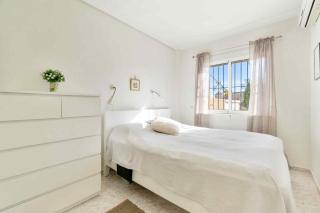 Familjeboende med stor gemensam pool och fin utsikt - Torrevieja - 2