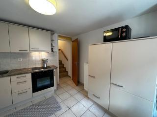 Charming and Typical Cottage with Private Pergola - 1