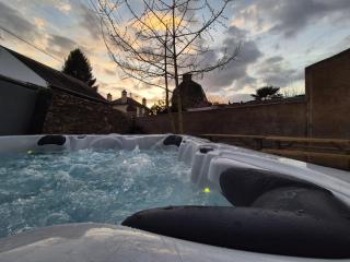 Grande maison de ville entre terre et mer avec Jacuzzi - 9