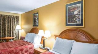 Econo Lodge Dalton West - 8