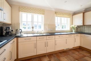 3 Sanctuary Court - Very close to famous #Thorpeness Meare and the beach - Close to Thorpeness Golf Club, Country Club and Tennis Courts - Manage by Aldeburgh Coastal Cottages - 2