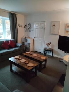 4 BED BBQ PARKING QMC UNIVERSITY HOCKEY MEETINGS Parkland - 6